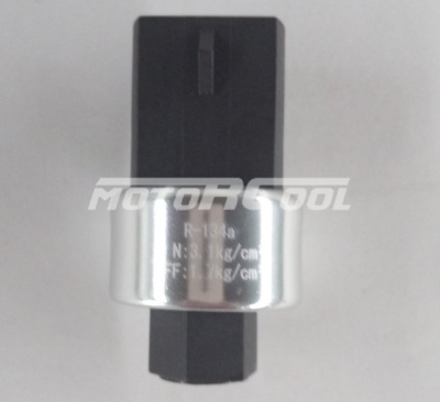 Датчик давления Ford/Mondeo, OE: YH-552; YH-601/ 893609703; M12-P 1.5 Female On: 3.1 kg/cm2 Off: 1.7 kg/cm2 [Diff] Adjustable +- 0.5 kg/cm2 RC-U0461